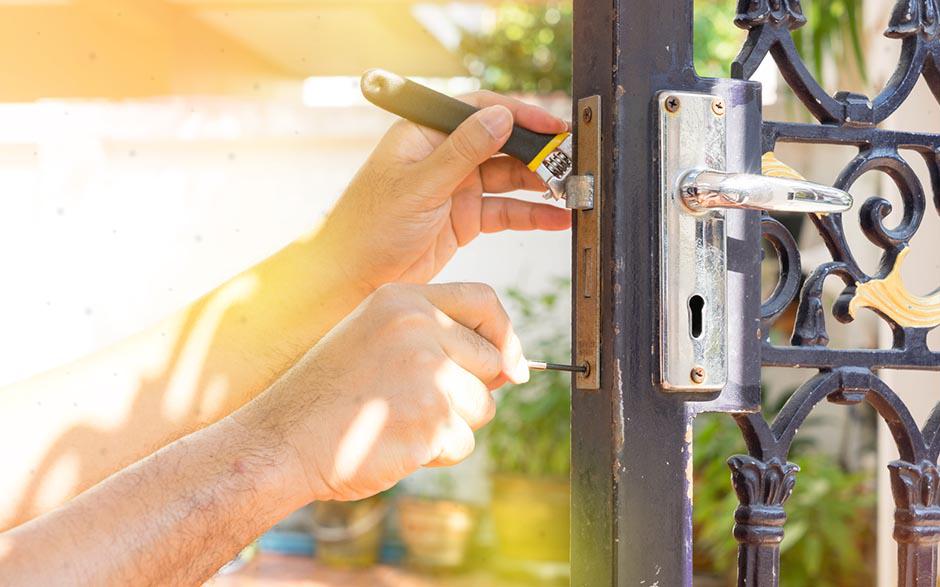changer serrure porte fenetre Châteaurenard