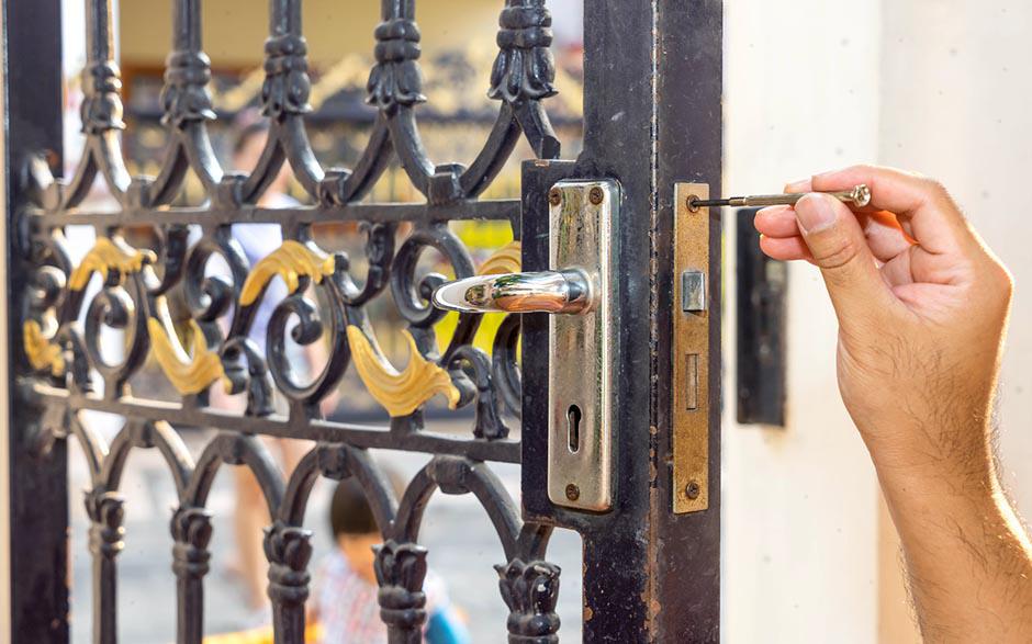 ouvrir une porte sans clé Viroflay